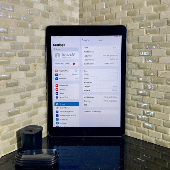 Apple iPad 5th Gen 128GB Wi-Fi 9.7in Space Gray w/ iOS 16 Installed - Picture 5 of 6